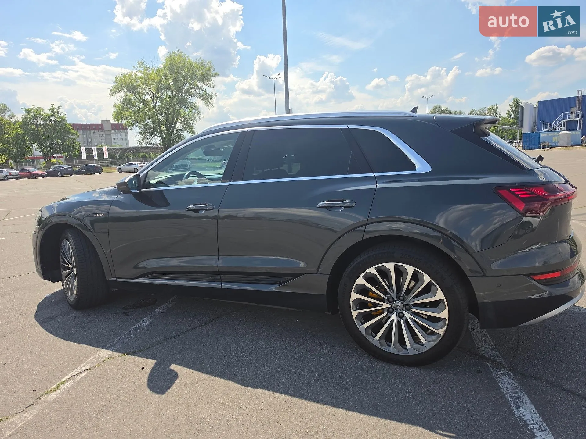 2020 Audi e-tron - мініатюра 14