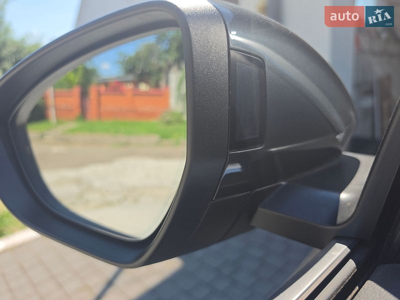 Позашляховик / Кросовер Audi e-tron 2020 в Дніпрі