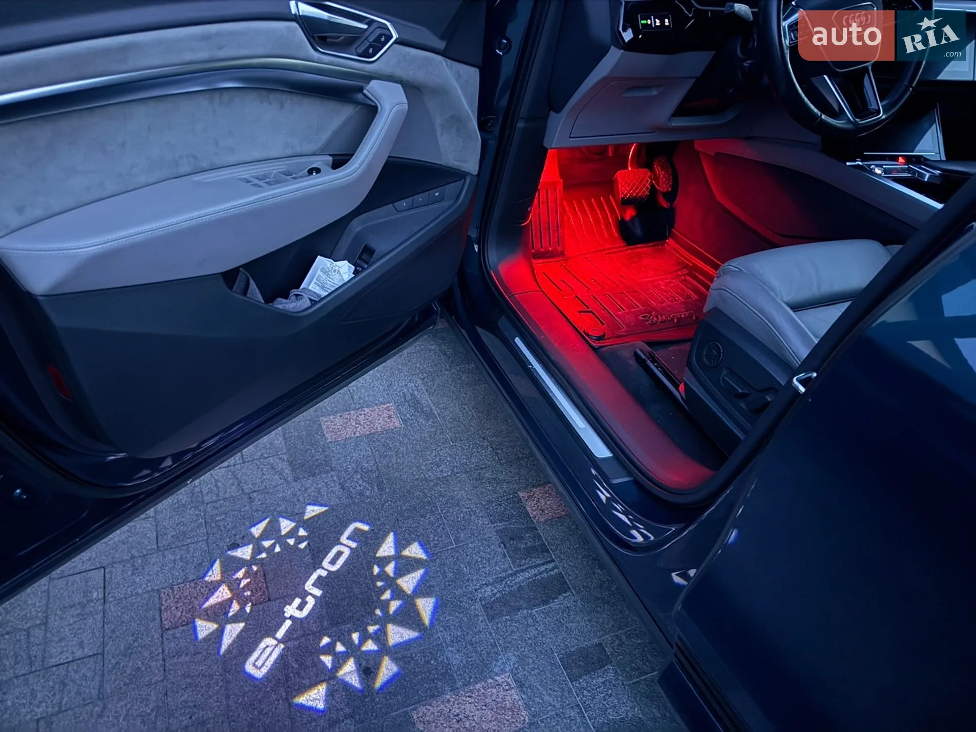 2019 Audi e-tron - мініатюра 34