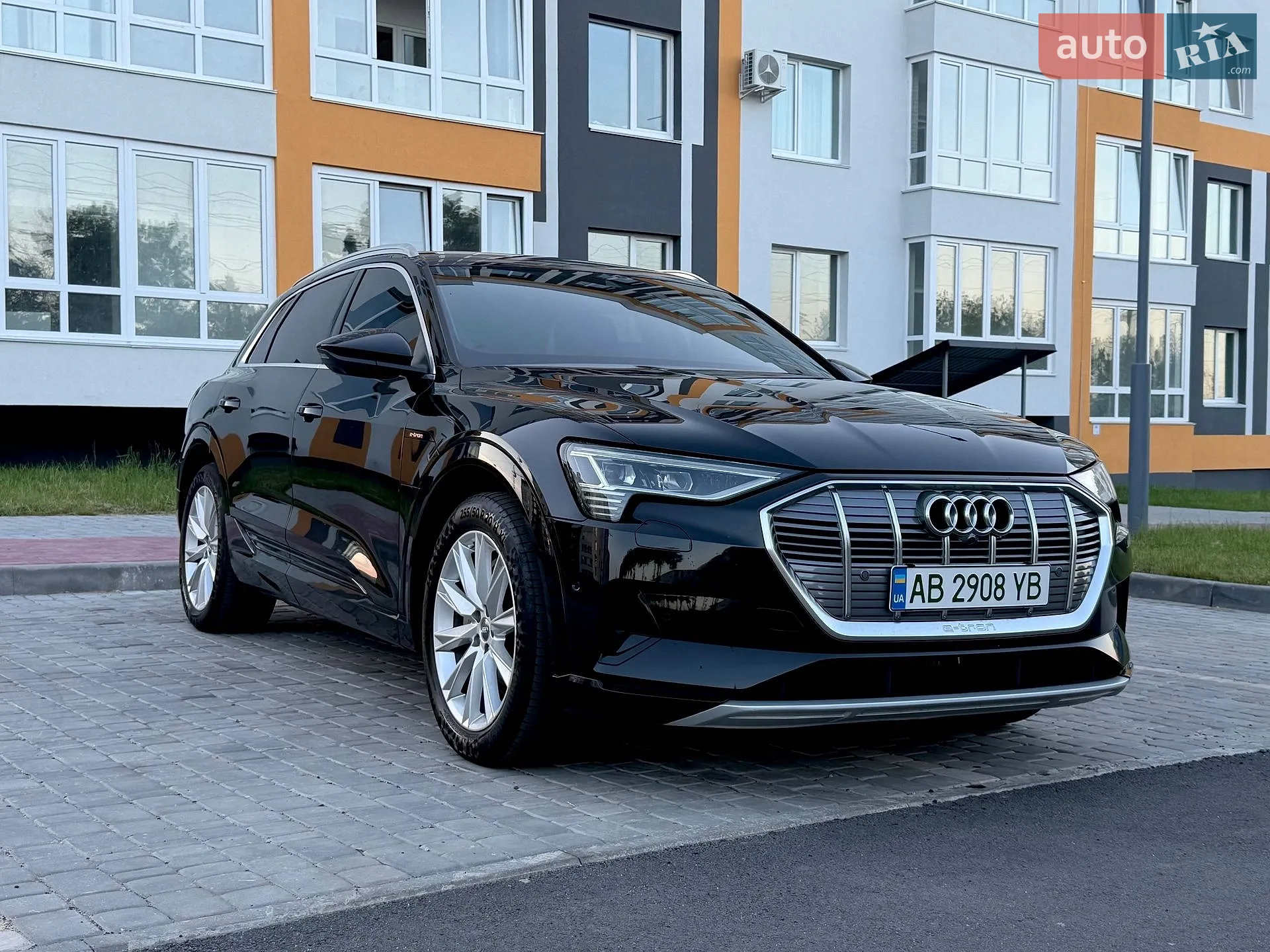 2019 Audi e-tron - мініатюра 8