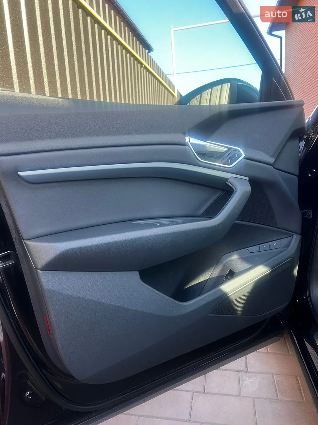2021 Audi e-tron - мініатюра 12
