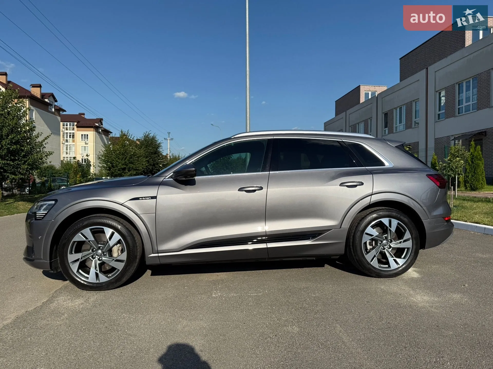 2020 Audi e-tron - мініатюра 11