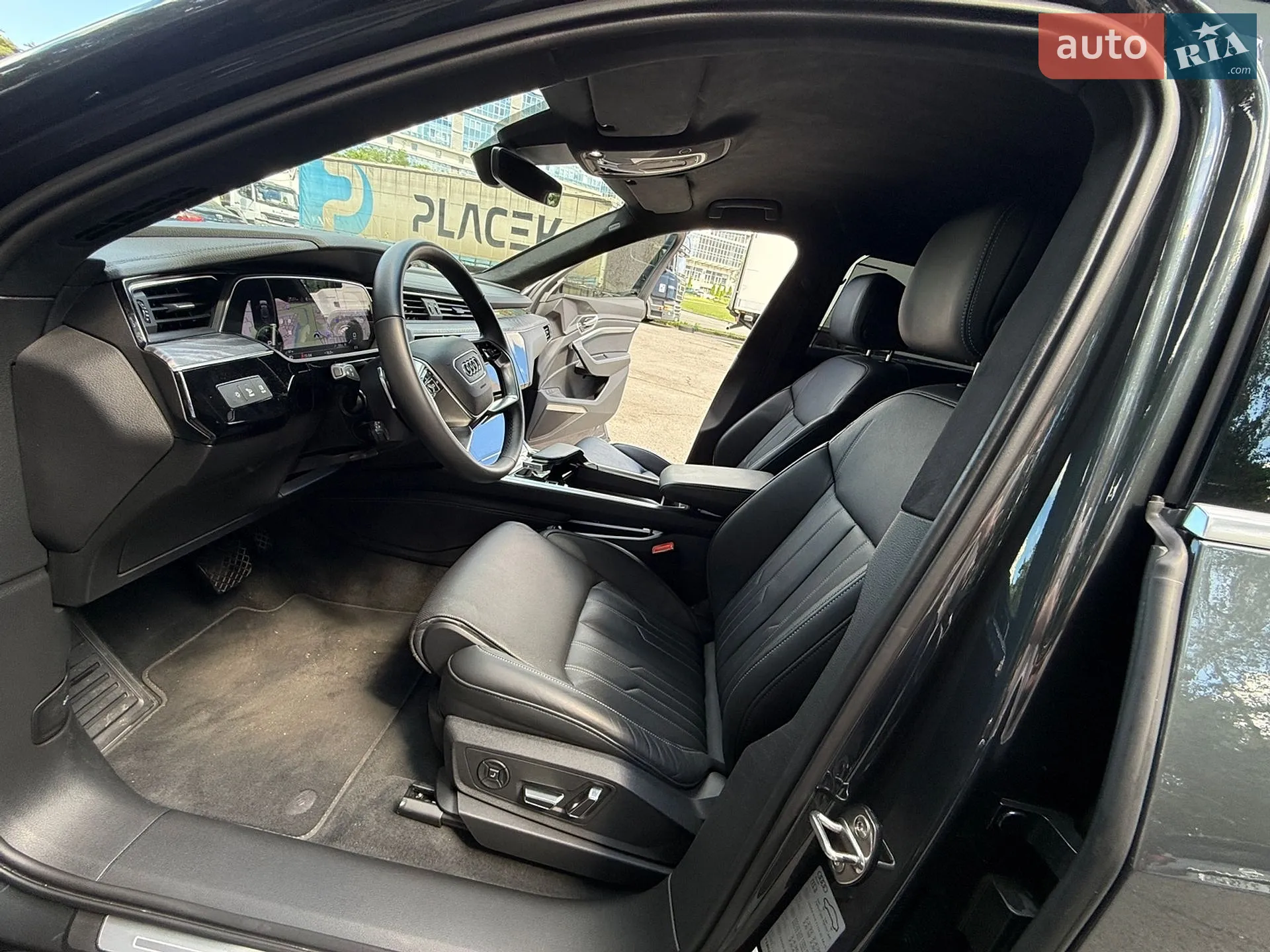 2020 Audi e-tron - мініатюра 20