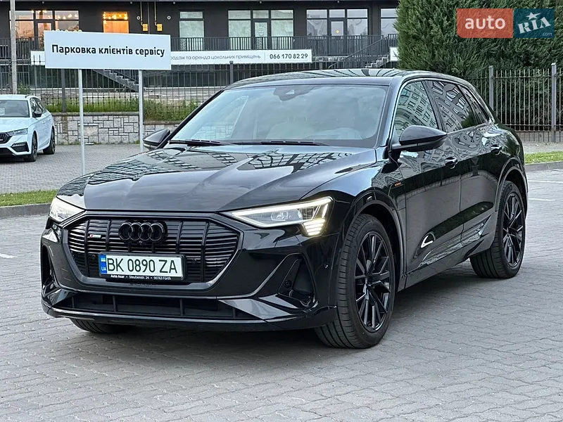 Audi e-tron 2022