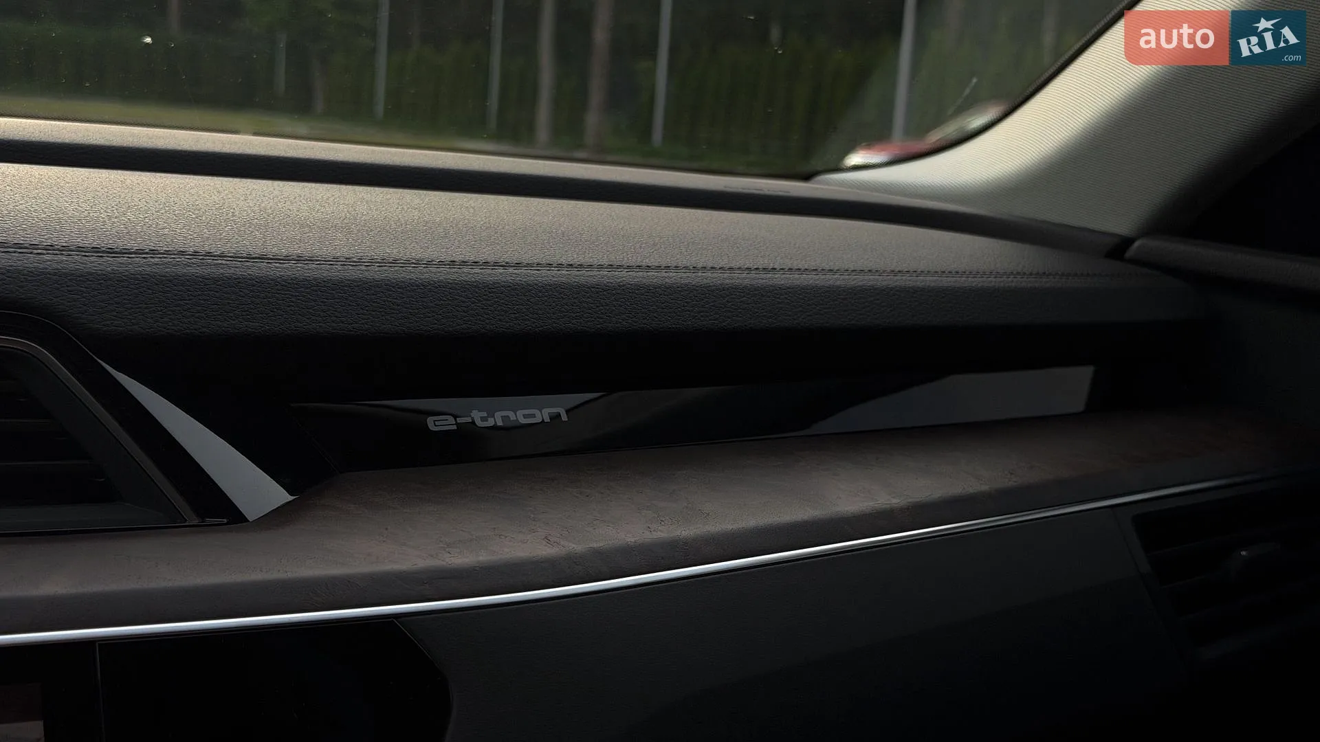 2019 Audi e-tron - мініатюра 27