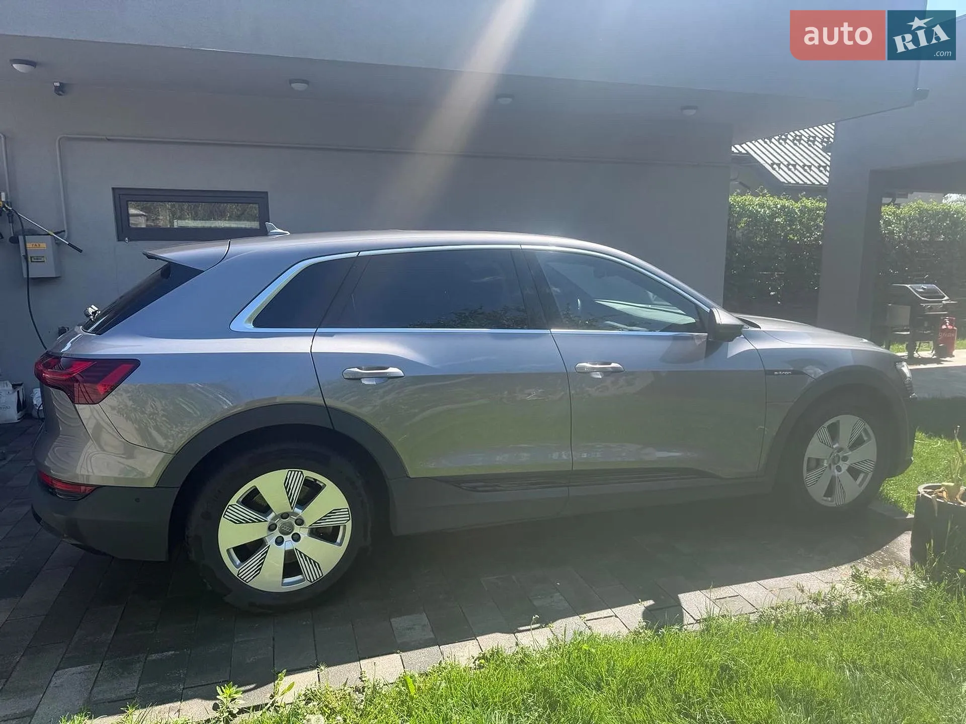 2020 Audi e-tron - мініатюра 47