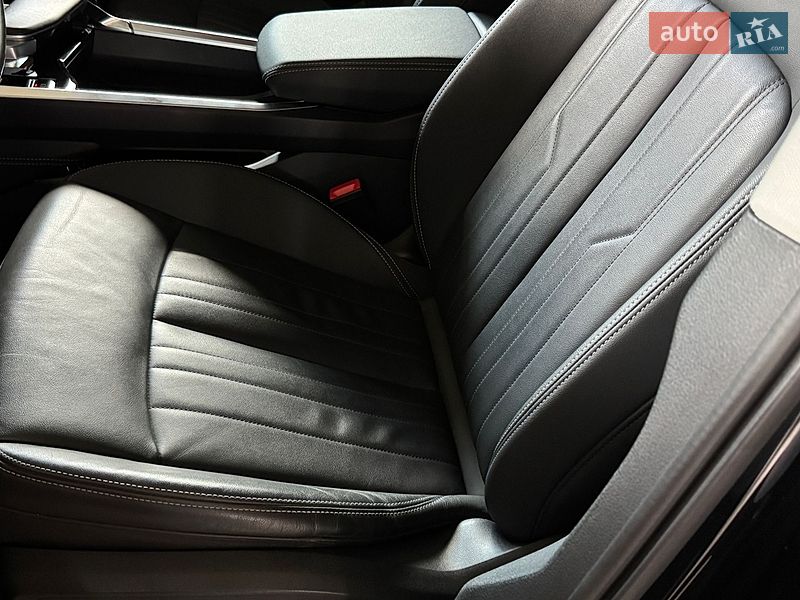 Внедорожник / Кроссовер Audi e-tron 2021 в Новоселице