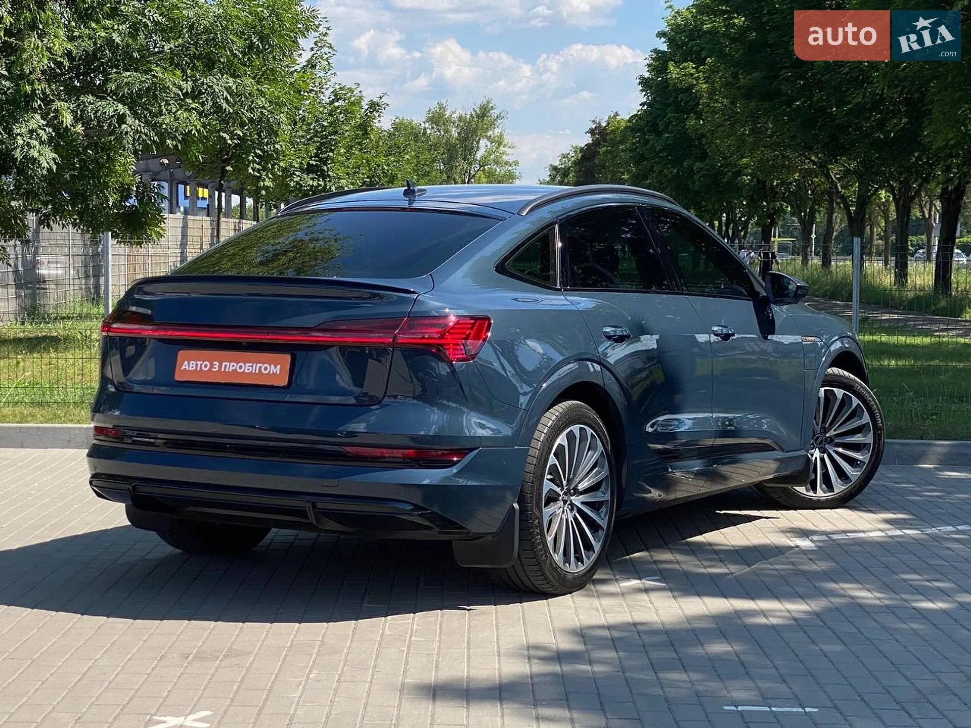 2020 Audi e-tron - мініатюра 6