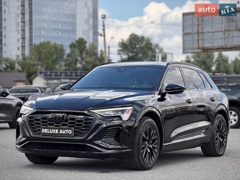 Audi e-tron 2023
