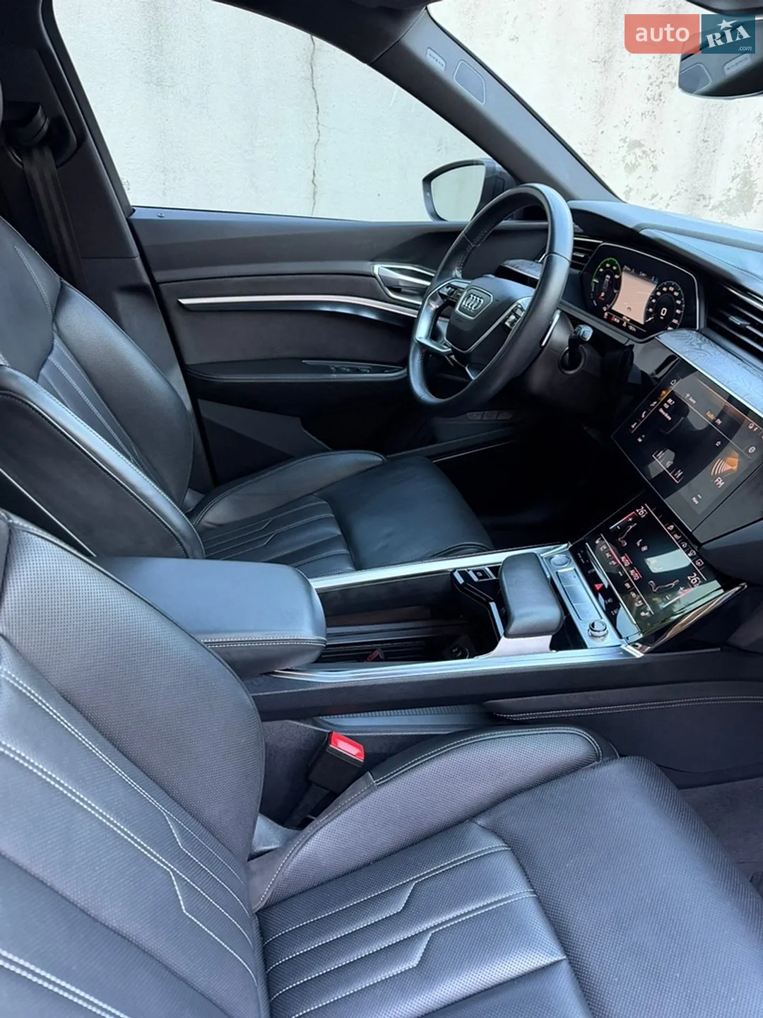 2019 Audi e-tron - мініатюра 11