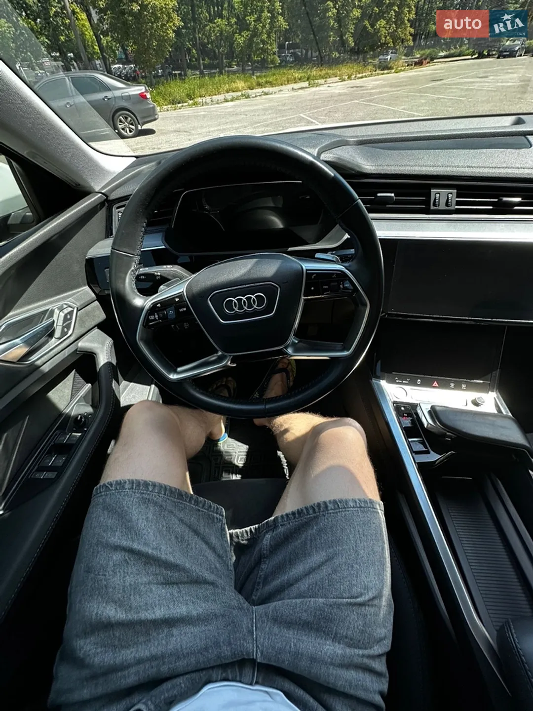 2020 Audi e-tron - мініатюра 18