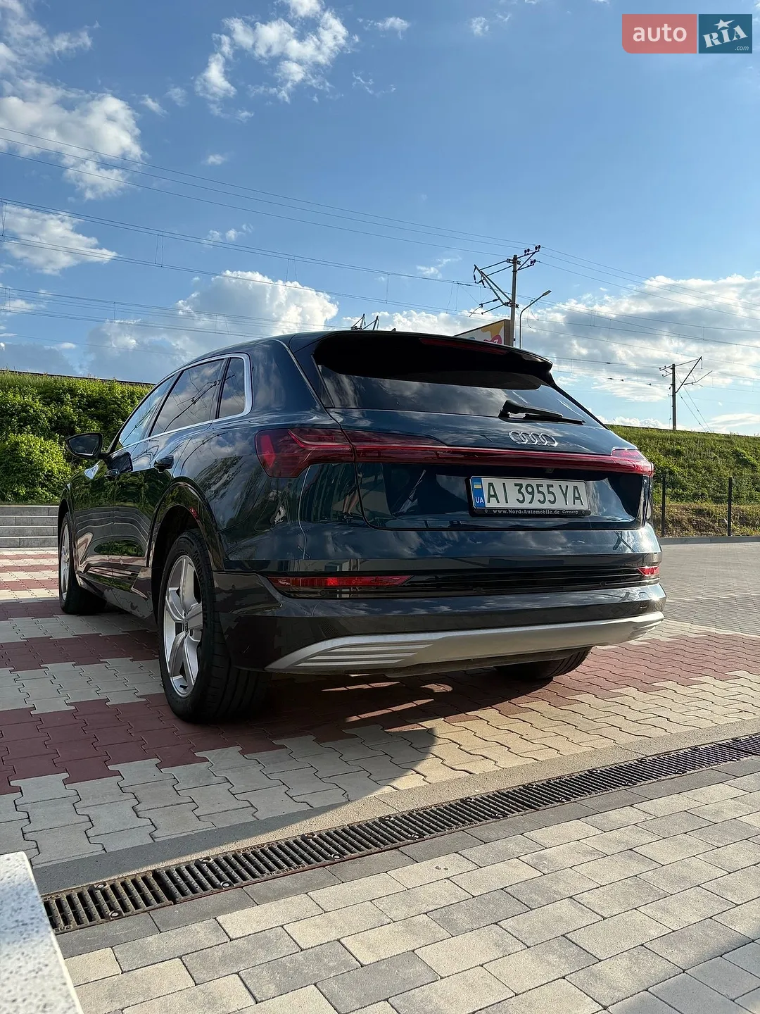 2020 Audi e-tron - мініатюра 10