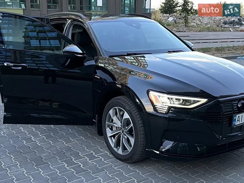Audi e-tron 2020 VIN WA1AAAGE5MB003196 фото оголошення 7 з 72