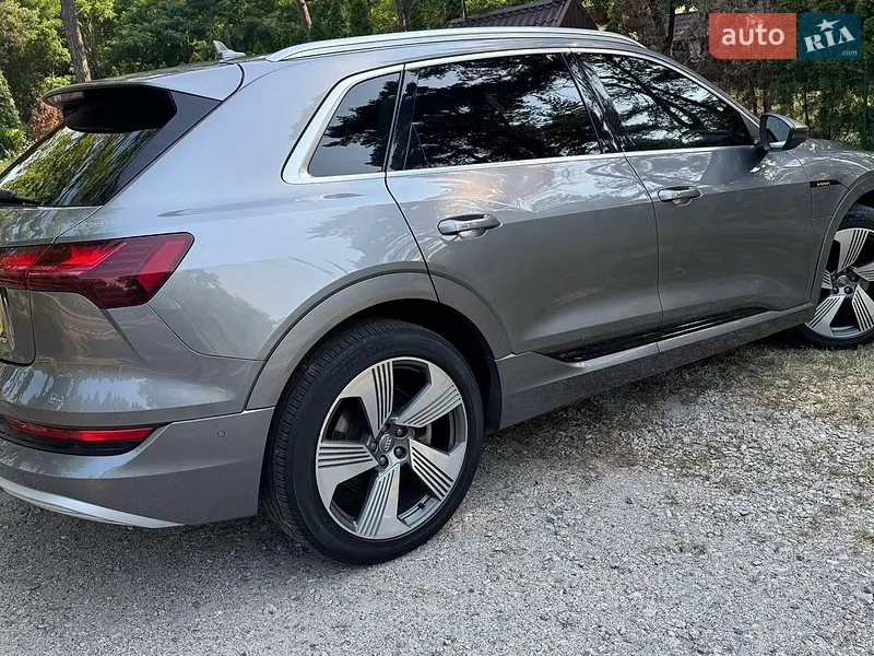 Audi e-tron 2020 VIN WAUZZZGE5LB037022 фото оголошення 6 з 67