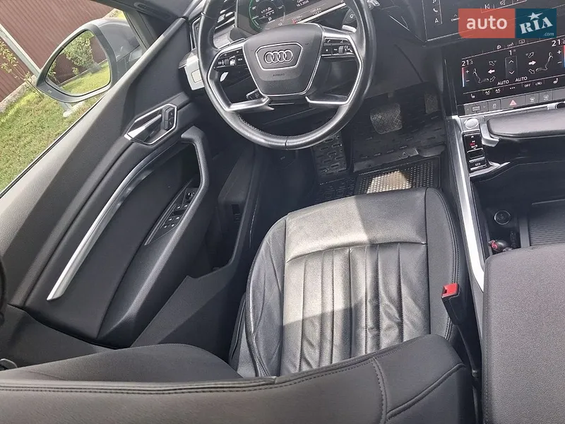 Audi e-tron 2019 VIN WAUZZZGE3LB017237 фото оголошення 13 з 41
