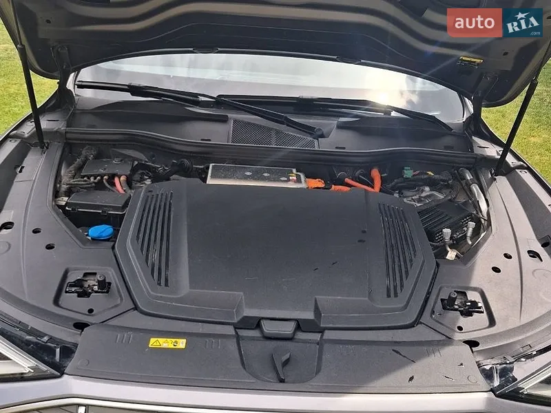 Audi e-tron 2019 VIN WAUZZZGE3LB017237 фото оголошення 23 з 41