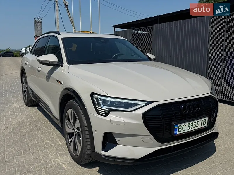 Audi e-tron 2022 VIN WAUZZZGE7NB031984 фото оголошення 2 з 52