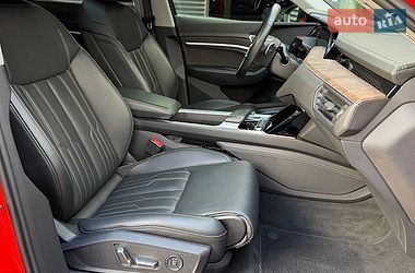 Внедорожник / Кроссовер Audi e-tron 2019 в Киеве фото 16 Внедорожник / Кроссовер Audi e-tron 2019 в Киеве