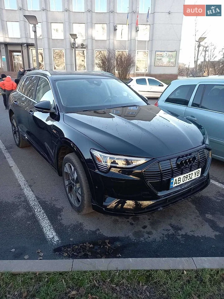 2021 Audi e-tron - мініатюра 14