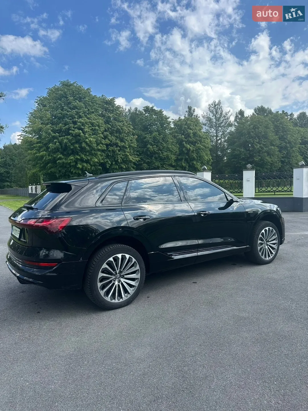 2019 Audi e-tron - мініатюра 11