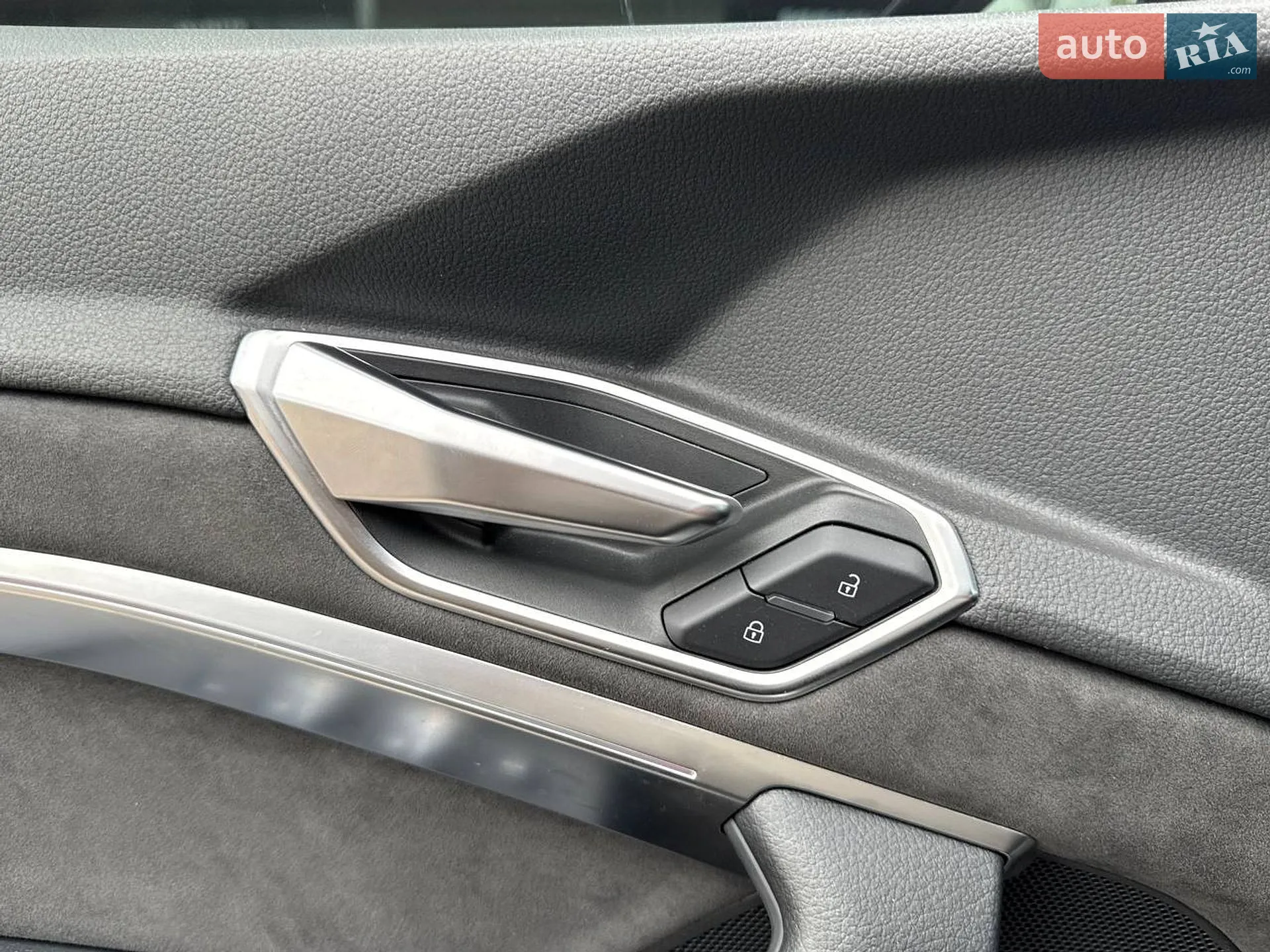 2021 Audi e-tron - мініатюра 28