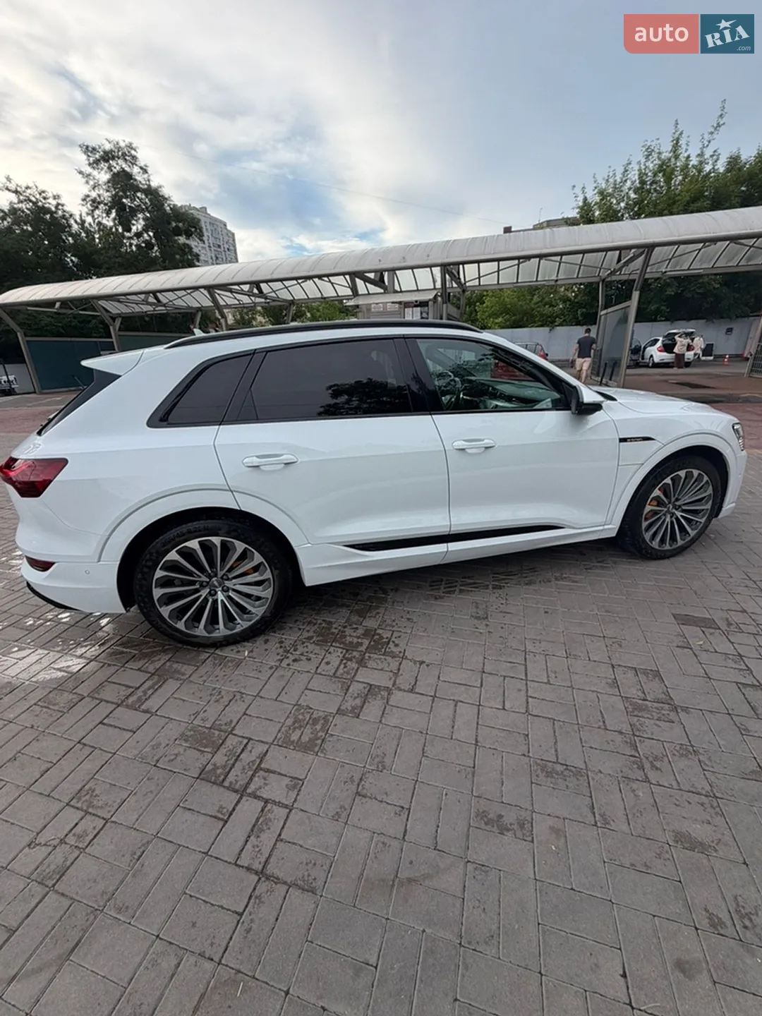 2020 Audi e-tron - мініатюра 7