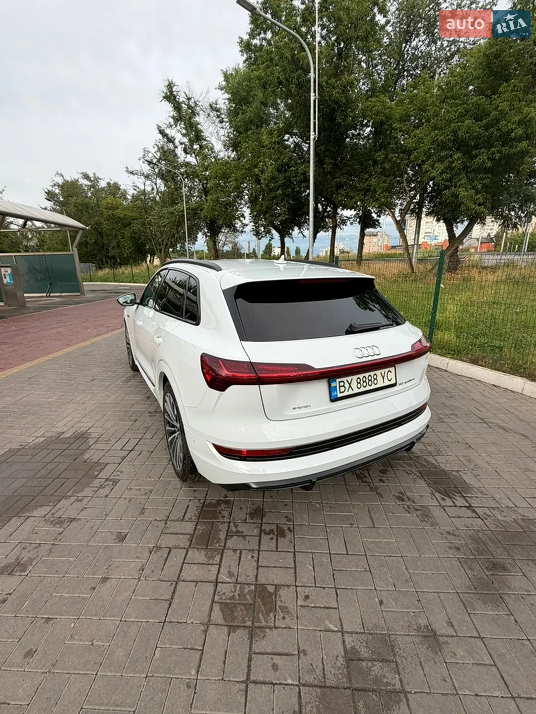 2020 Audi e-tron - мініатюра 12