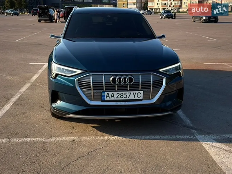Audi e-tron