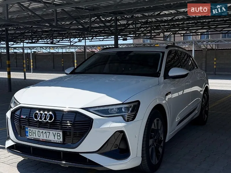 Audi e-tron 2021