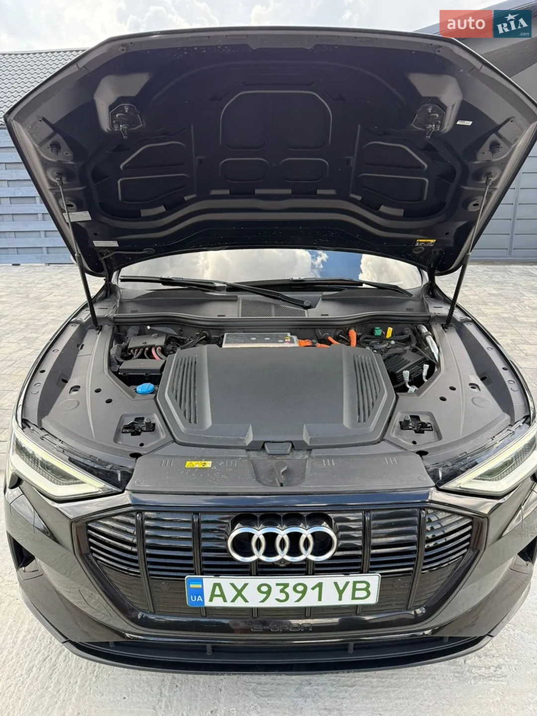 2021 Audi e-tron - мініатюра 12