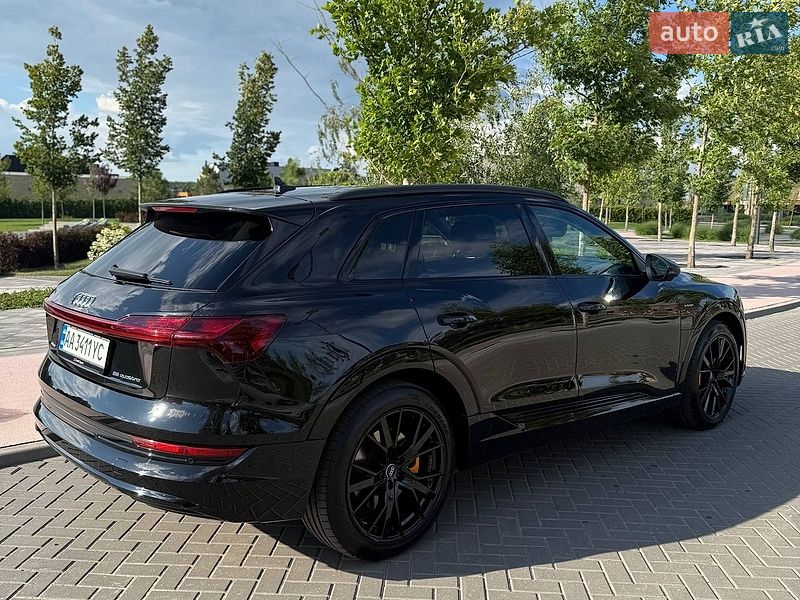 Внедорожник / Кроссовер Audi e-tron 2019 в Ирпене