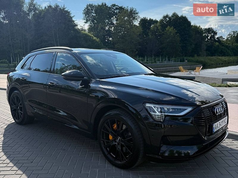 Внедорожник / Кроссовер Audi e-tron 2019 в Ирпене