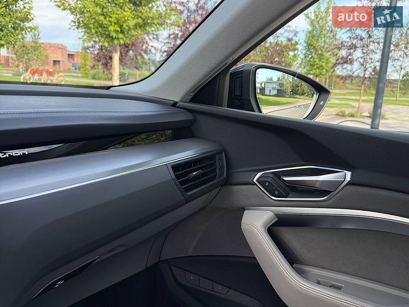 Внедорожник / Кроссовер Audi e-tron 2019 в Ирпене