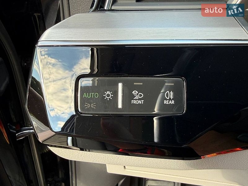 Внедорожник / Кроссовер Audi e-tron 2019 в Ирпене