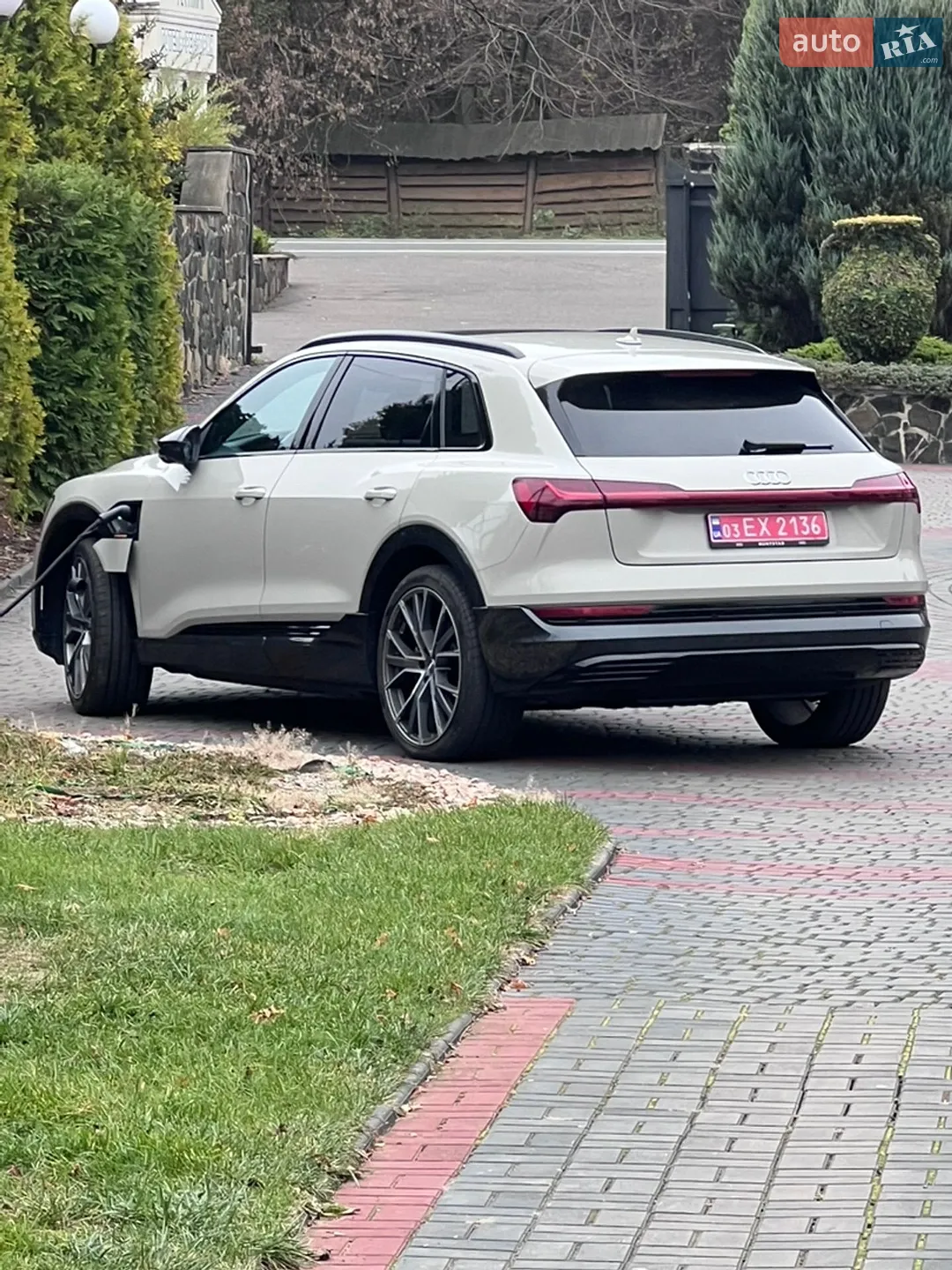 2019 Audi e-tron - мініатюра 9