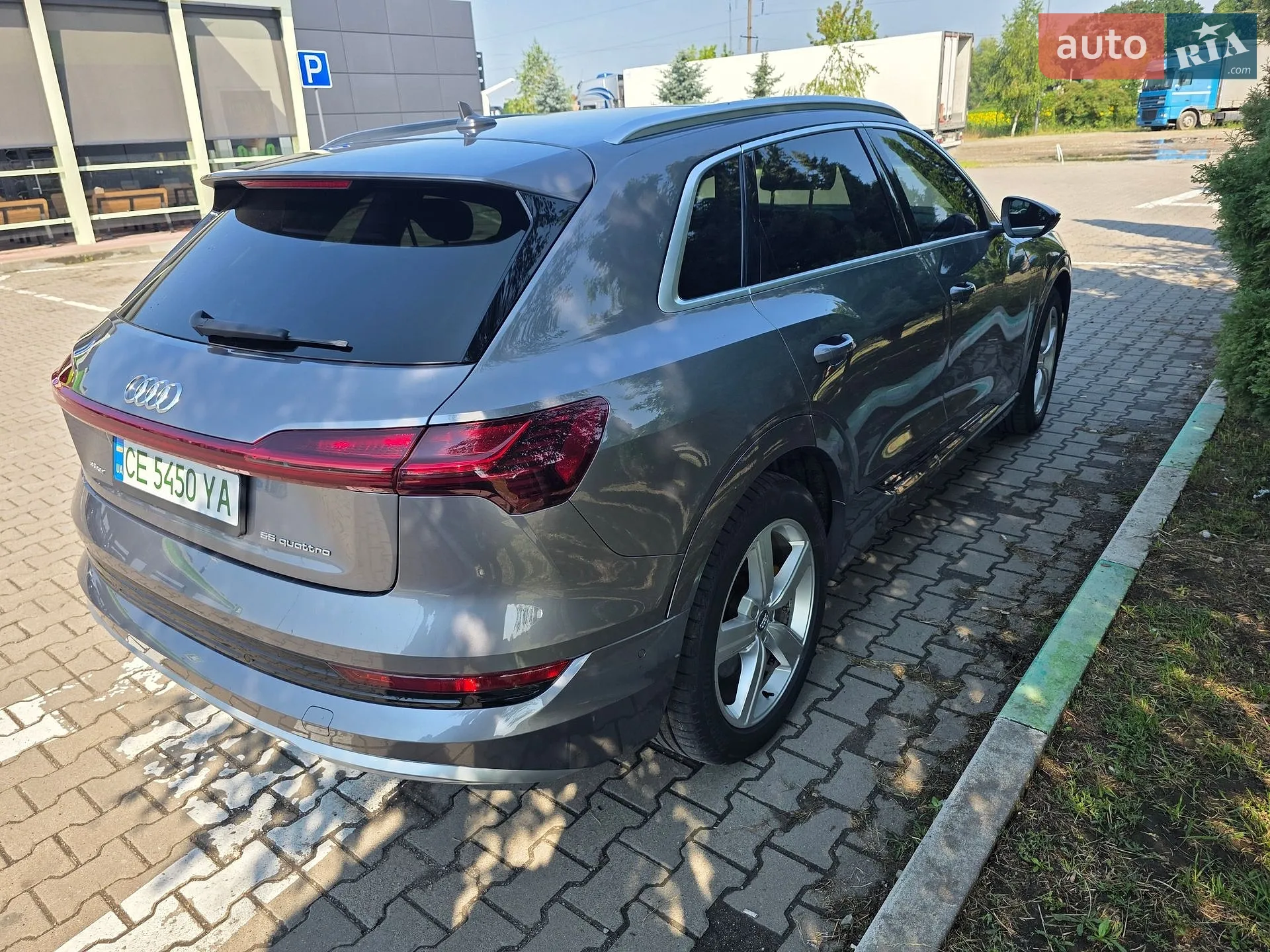 2020 Audi e-tron - мініатюра 4
