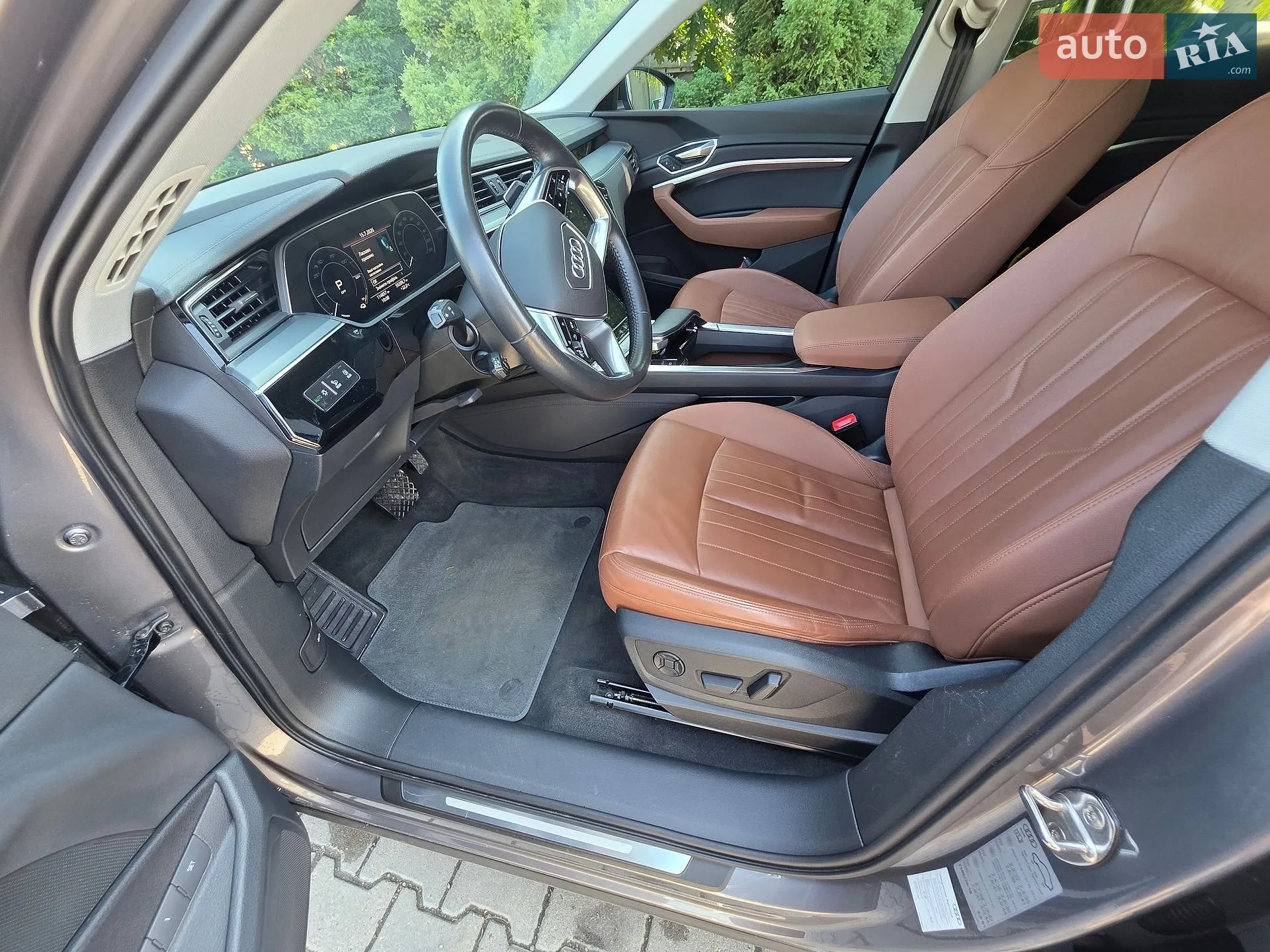 2020 Audi e-tron - мініатюра 8