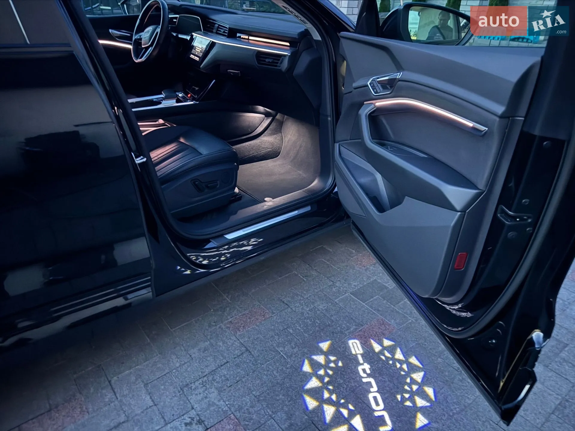 2022 Audi e-tron - мініатюра 16