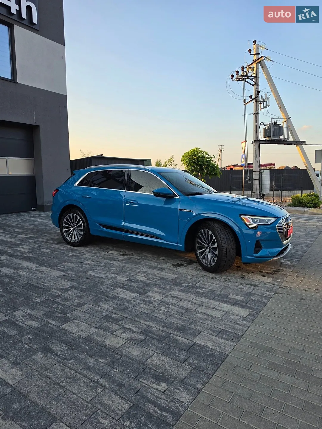 2019 Audi e-tron - мініатюра 21