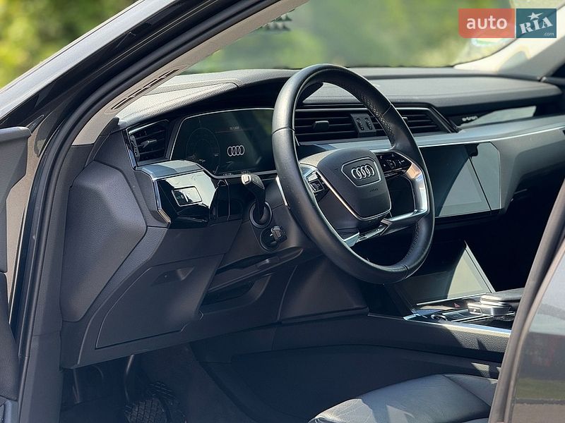 Внедорожник / Кроссовер Audi e-tron 2020 в Тернополе