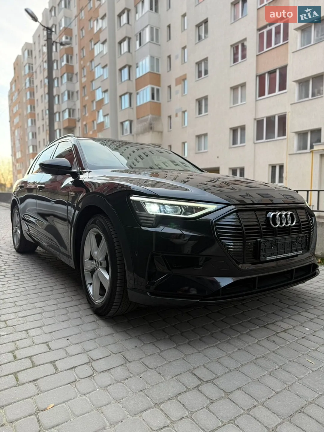 2020 Audi e-tron - мініатюра 3