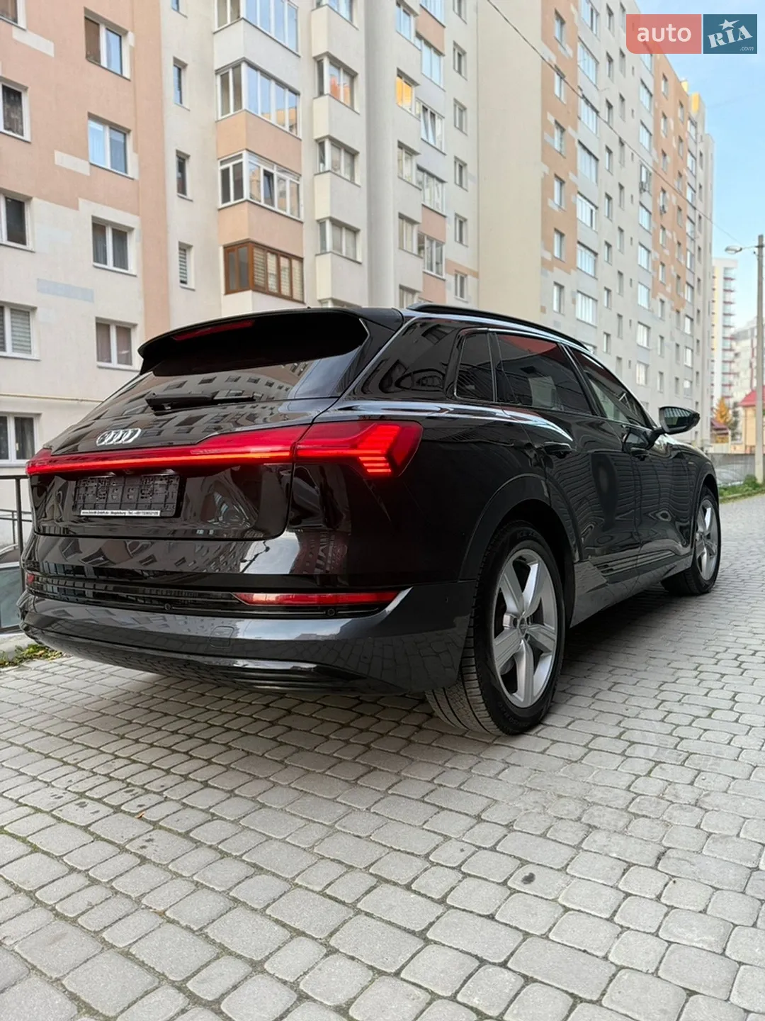 2020 Audi e-tron - мініатюра 5