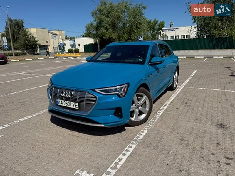 Audi e-tron 2019