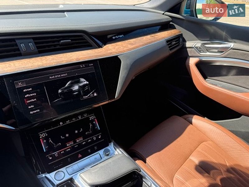 Внедорожник / Кроссовер Audi e-tron 2019 в Киеве