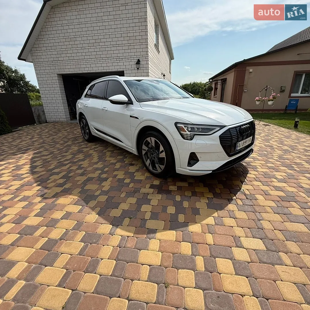 2020 Audi e-tron - мініатюра 2