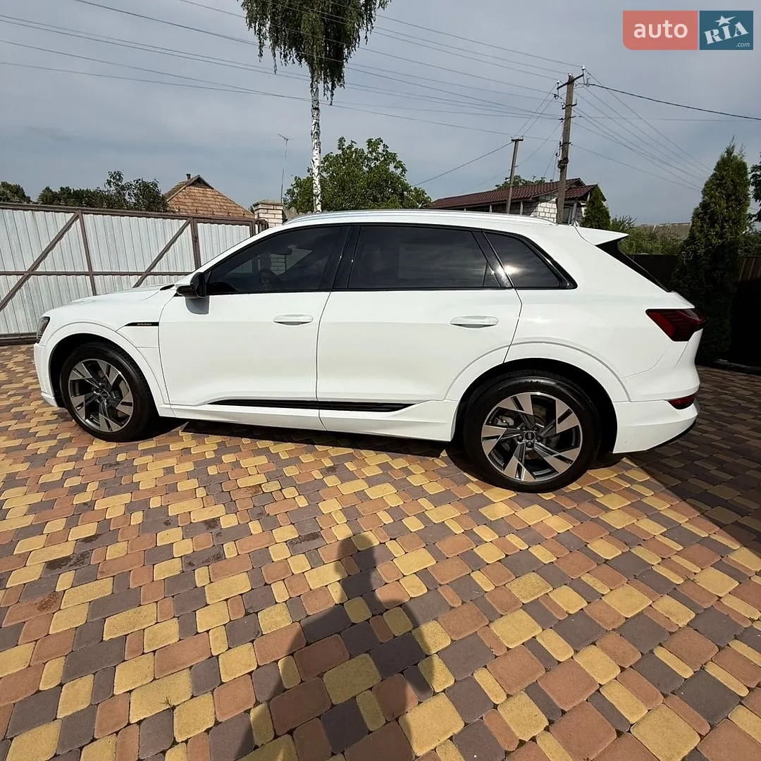 2020 Audi e-tron - мініатюра 7