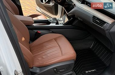 Внедорожник / Кроссовер Audi e-tron 2020 в Березане