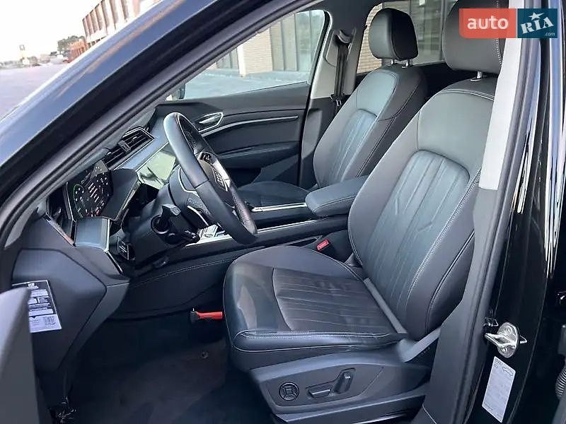 Внедорожник / Кроссовер Audi e-tron 2021 в Новоселице