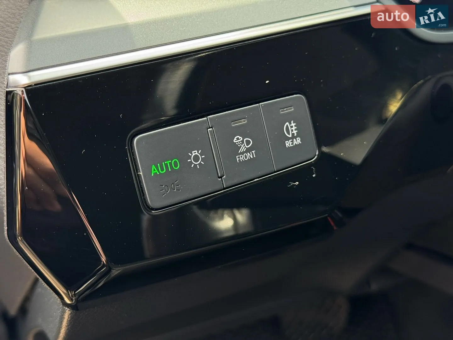 2020 Audi e-tron - мініатюра 17