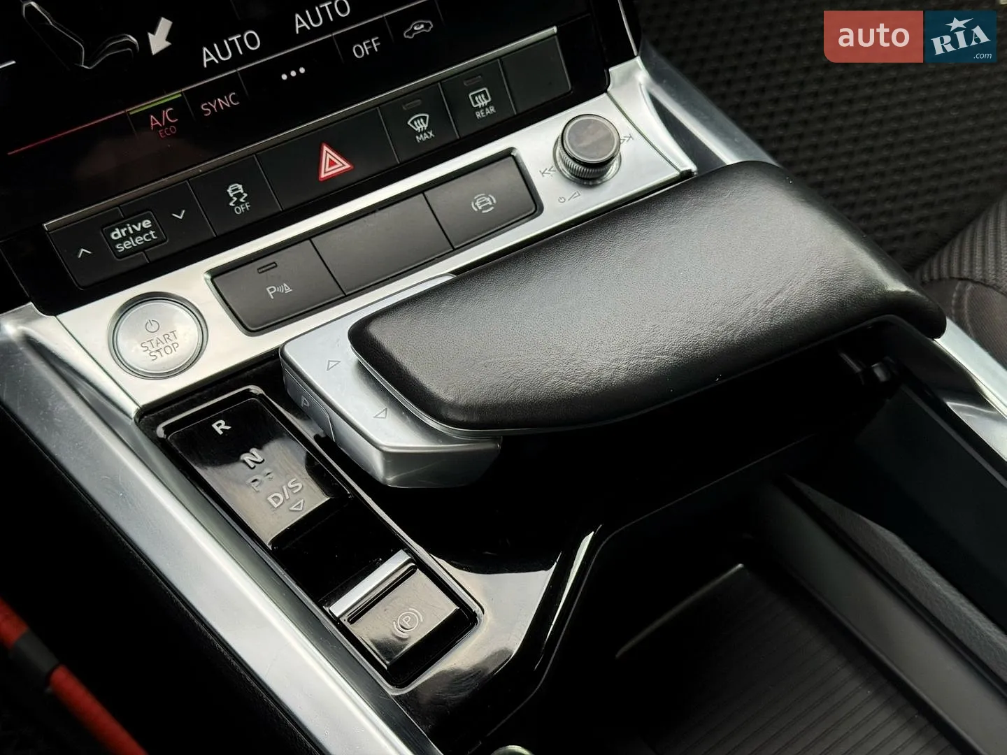 2020 Audi e-tron - мініатюра 34
